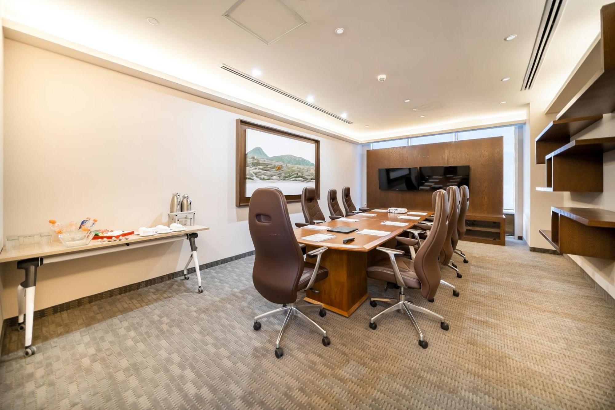Metria Hotel Леон Екстериор снимка Meeting room at the hotel