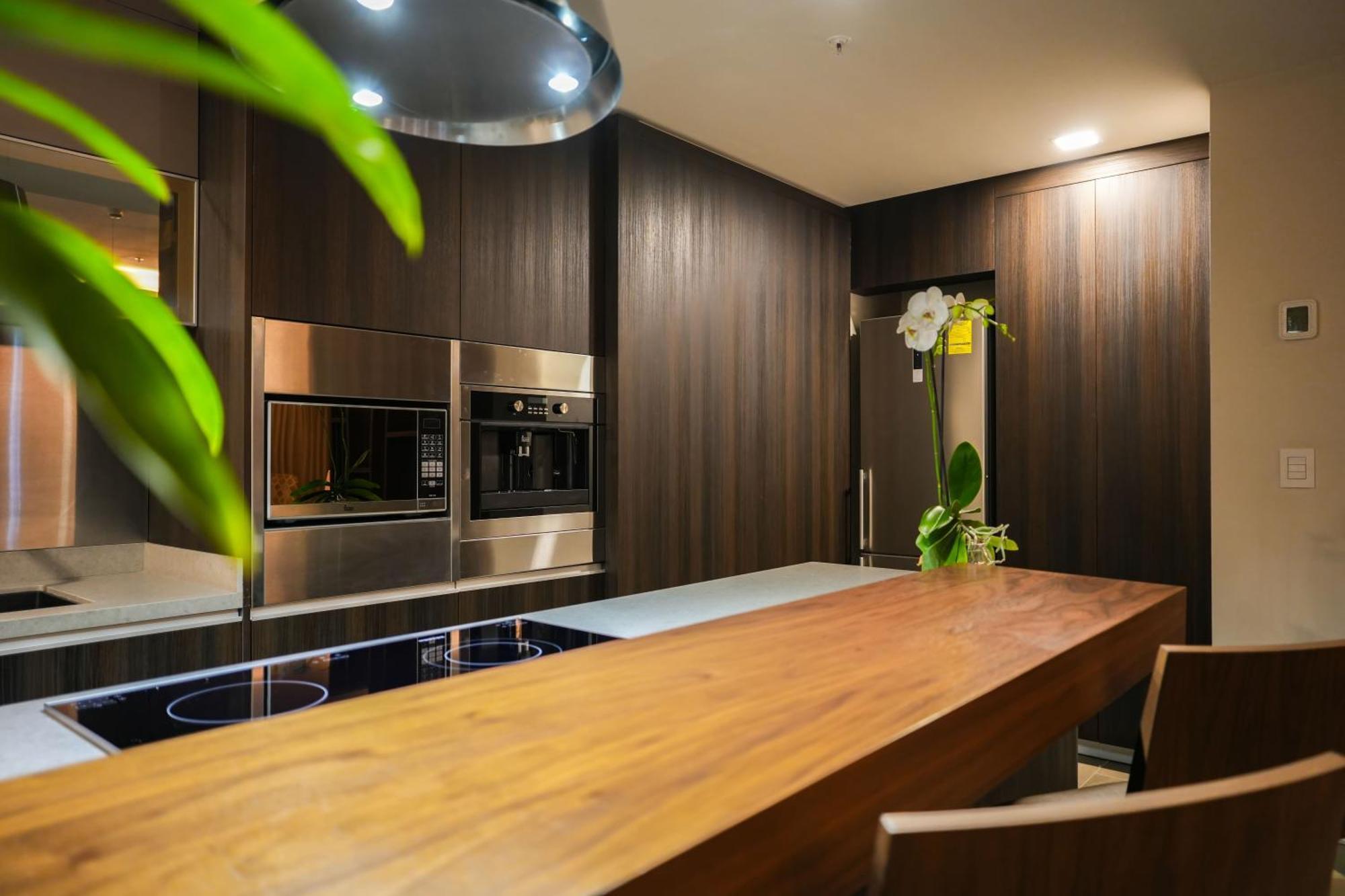 Metria Hotel Леон Екстериор снимка A modern kitchen